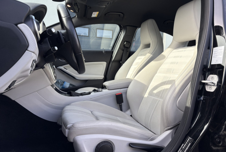 Mercedes Classe A Phase 2 200 d 2.1 d 16V 4MATIC 7G-DCT 136 cv SENSATION Mercedes Classe A Phase 2 200 d 2.1 d 16V 4MATIC 7G-DCT 136 cv SENSATION