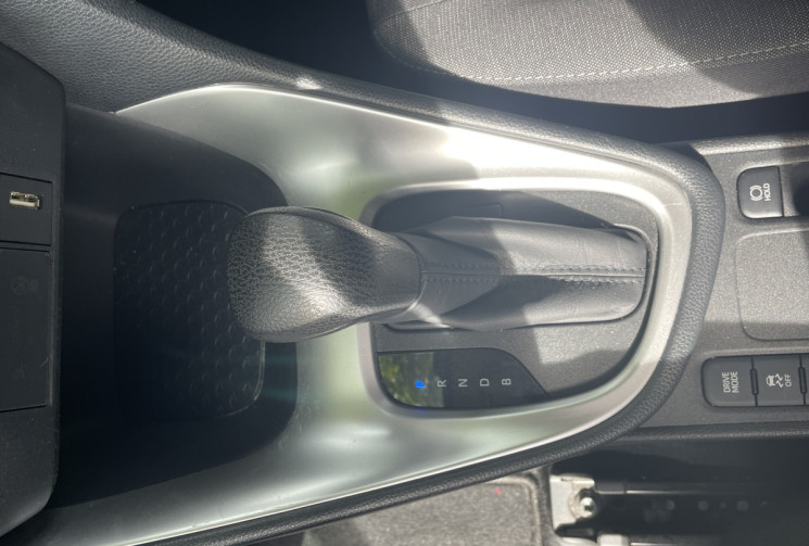 Toyota Yaris 1.5 VVTI HYBRID E-CVT DESIGN PACK 116 / BOITE AUTO