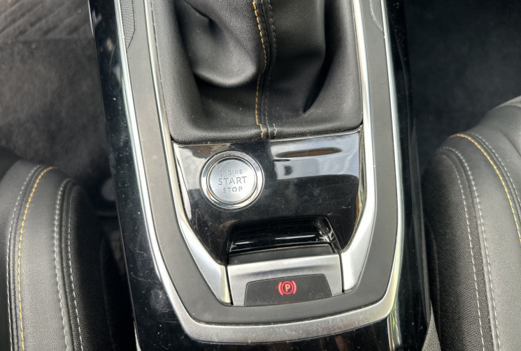 Peugeot 308 SW 1.5 BLUEHDI 130 CH ROAD TRIP DISTRIBUTION FAIT CHEZ PEUGEOT / 1ERE MAIN 