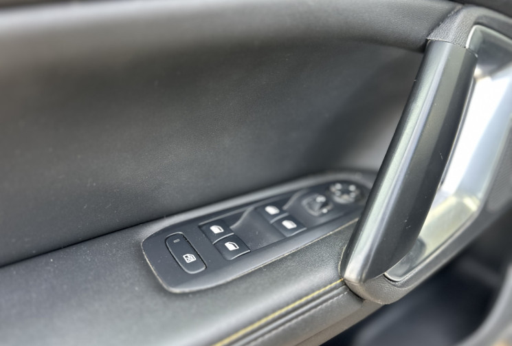 Peugeot 308 SW 1.5 BLUEHDI 130 CH ROAD TRIP DISTRIBUTION FAIT CHEZ PEUGEOT / 1ERE MAIN 