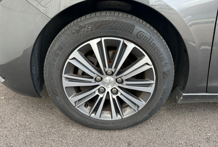 Peugeot 308 SW 1.5 BLUEHDI 130 CH ROAD TRIP DISTRIBUTION FAIT CHEZ PEUGEOT / 1ERE MAIN 