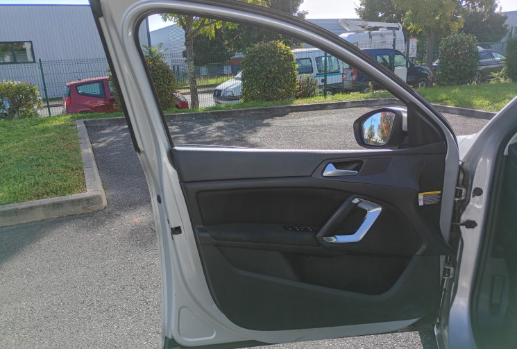 Peugeot 308  Phase II 1.6 THP 156 cv ALLURE 