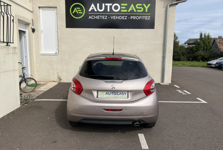 Peugeot 208 3 Portes 1.6 e-HDi S&S 115 ch FÉLINE