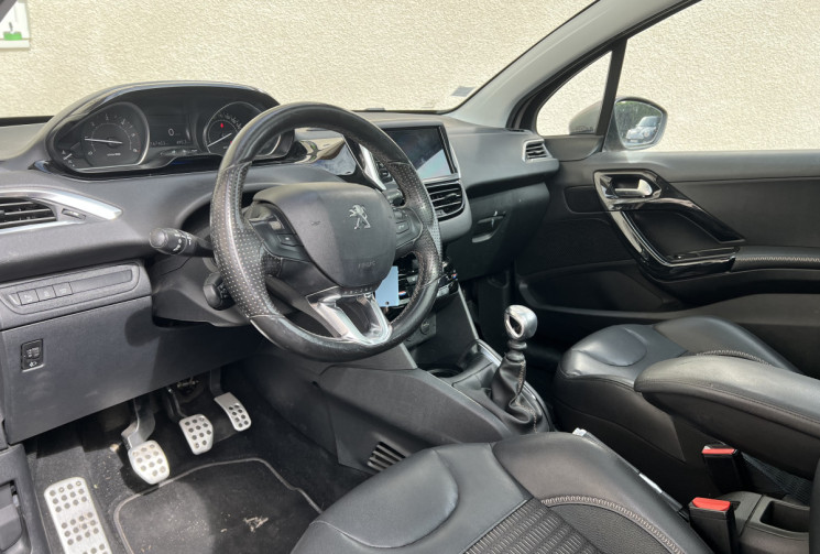 Peugeot 208 3 Portes 1.6 e-HDi S&S 115 ch FÉLINE