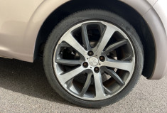 Peugeot 208 3 Portes 1.6 e-HDi S&S 115 ch FÉLINE