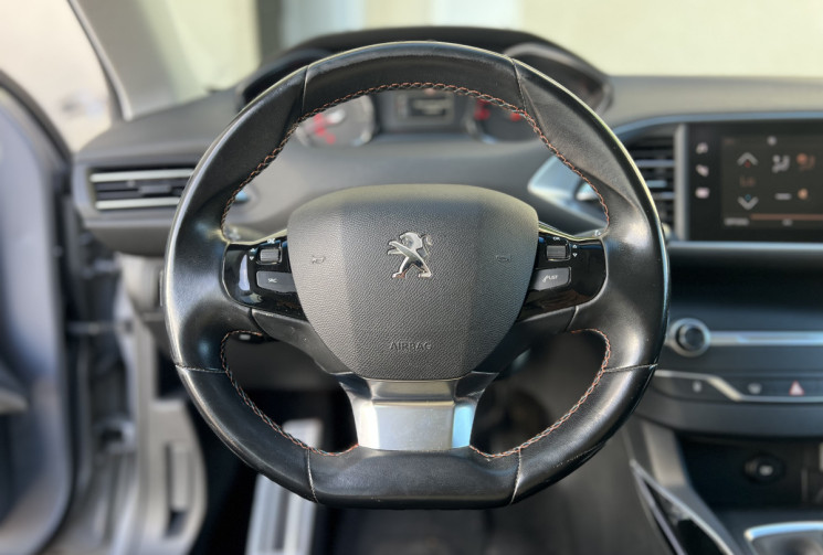 Peugeot 208 II (T9) 1.2 i GPF 130 CH TECH EDITION