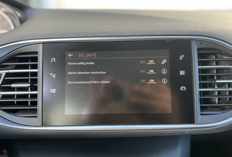 Peugeot 208 II (T9) 1.2 i GPF 130 CH TECH EDITION