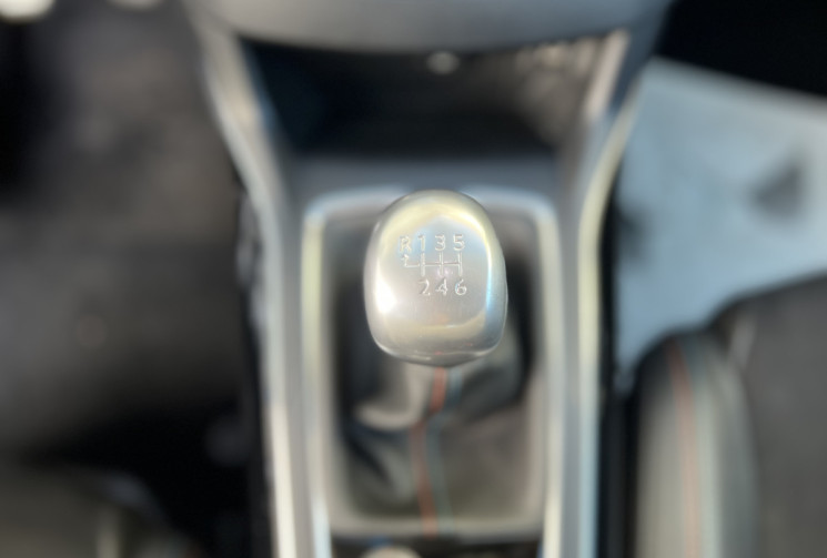 Peugeot 208 II (T9) 1.2 i GPF 130 CH TECH EDITION