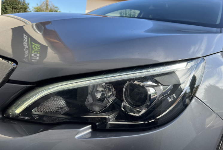 Peugeot 208 II (T9) 1.2 i GPF 130 CH TECH EDITION