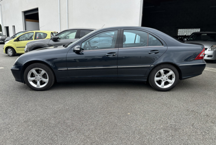 Mercedes Classe C Phase 2 200 CDi 2.2 CDI 122 CV AVANGARDE -- ENTRETIEN COMPLET MERCEDES 