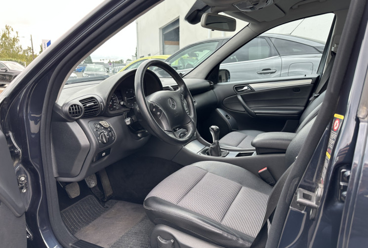 Mercedes Classe C Phase 2 200 CDi 2.2 CDI 122 CV AVANGARDE -- ENTRETIEN COMPLET MERCEDES 