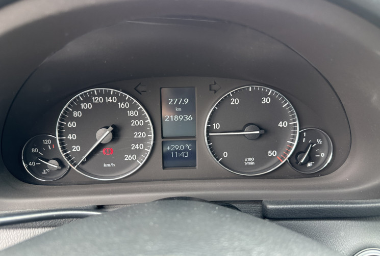 Mercedes Classe C Phase 2 200 CDi 2.2 CDI 122 CV AVANGARDE -- ENTRETIEN COMPLET MERCEDES 