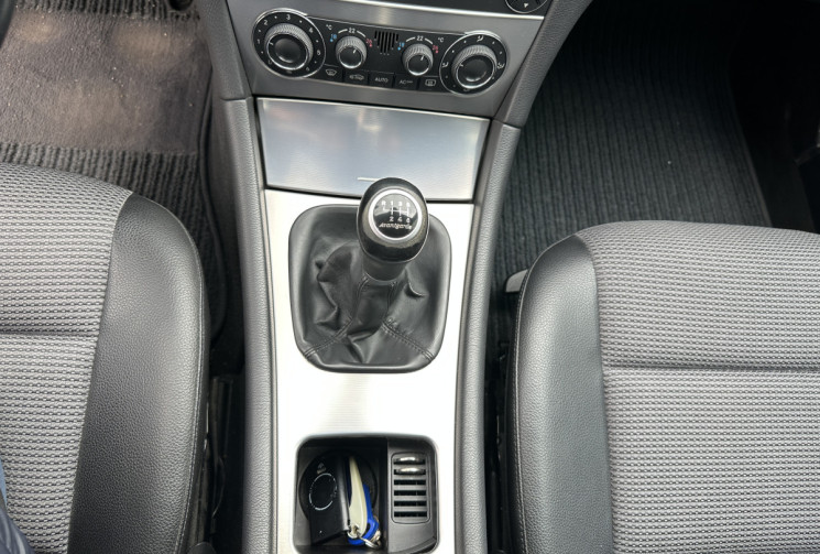 Mercedes Classe C Phase 2 200 CDi 2.2 CDI 122 CV AVANGARDE -- ENTRETIEN COMPLET MERCEDES 