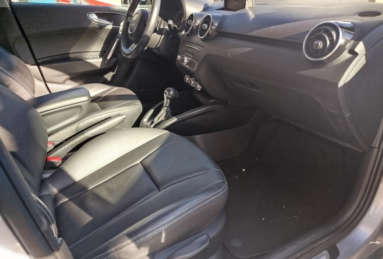 Audi A1 SPORTBACK I Phase 2 Sportback 1.0 TFSI 12V S-Tronic7 95 cv Boîte auto