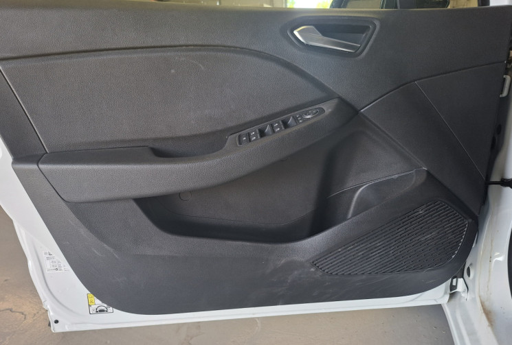 Renault CLIO V 1.6 140 E-TECH  LIMITED GARANTIE 6 MOIS