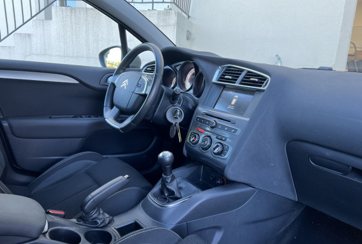 Citroën C4 II (B7) 1.2 i S&S 110 ch 