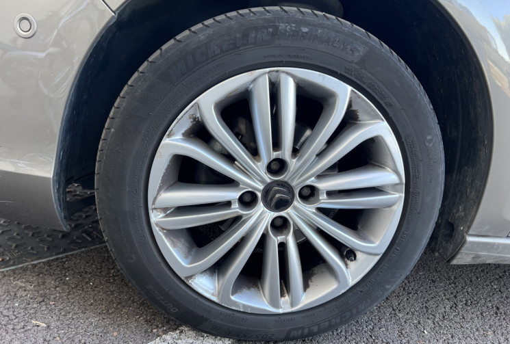 Citroën C4 II (B7) 1.2 i S&S 110 ch 
