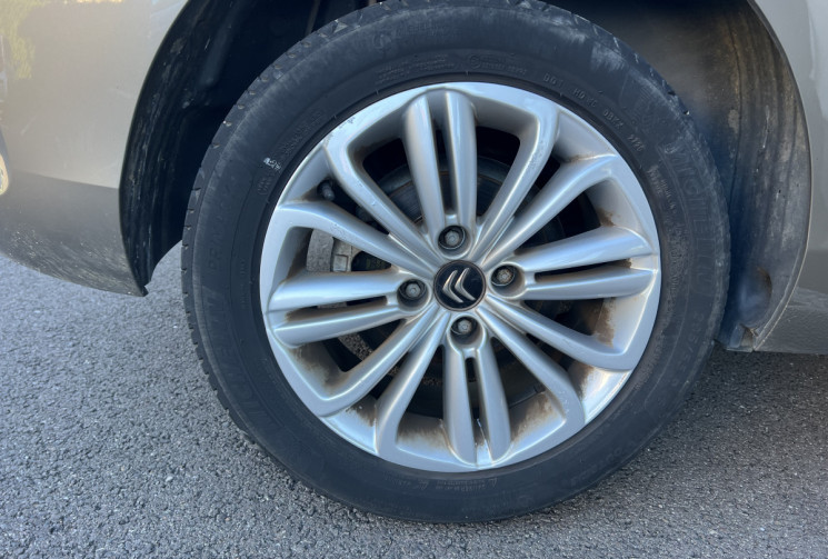 Citroën C4 II (B7) 1.2 i S&S 110 ch 