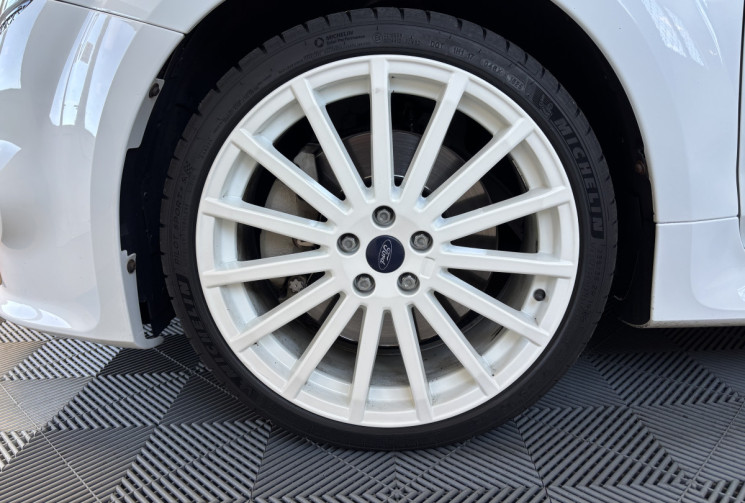 Ford Focus RS MK2 HATCHBACK PHASE 2 RS 2.5 305 / n° 1193 / GPS / KIT DISTRIBUTION A JOUR