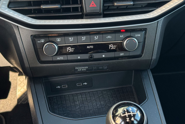 SEAT Ibiza 1.0 TSI 95 COPA CarPlay Caméra LED Climatisation Automatique 16" Lane Assit 