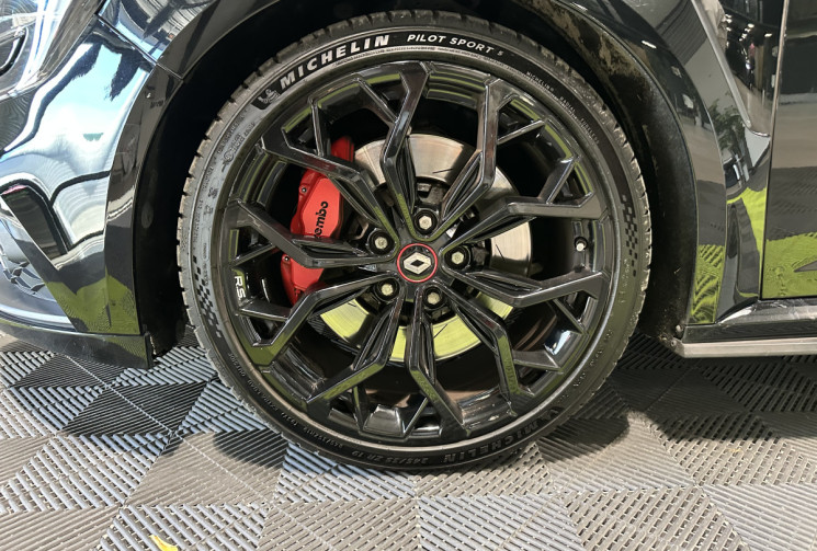 Renault Megane 1.8 T 300 ch RS Trophy