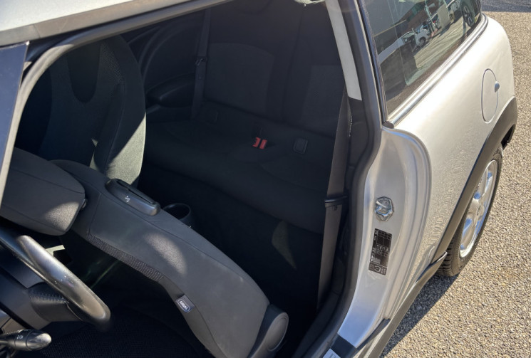 Mini Cooper (R56) One 1.4 75 ch Mini Cooper (R56) One 1.4 75 ch