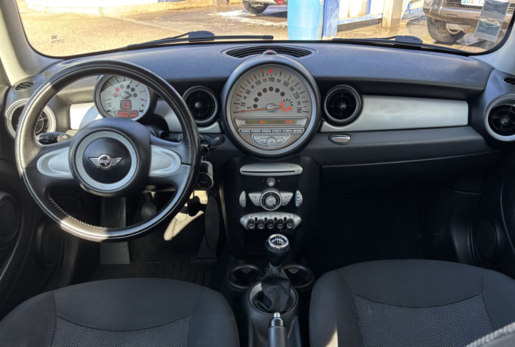 Mini Cooper (R56) One 1.4 75 ch Mini Cooper (R56) One 1.4 75 ch