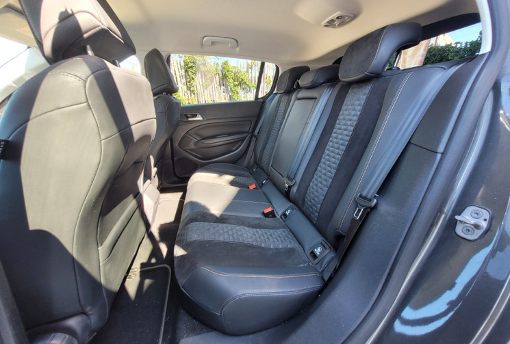 Peugeot 308 1.2 PURETECH 130 S&S ROADTRIP EAT8