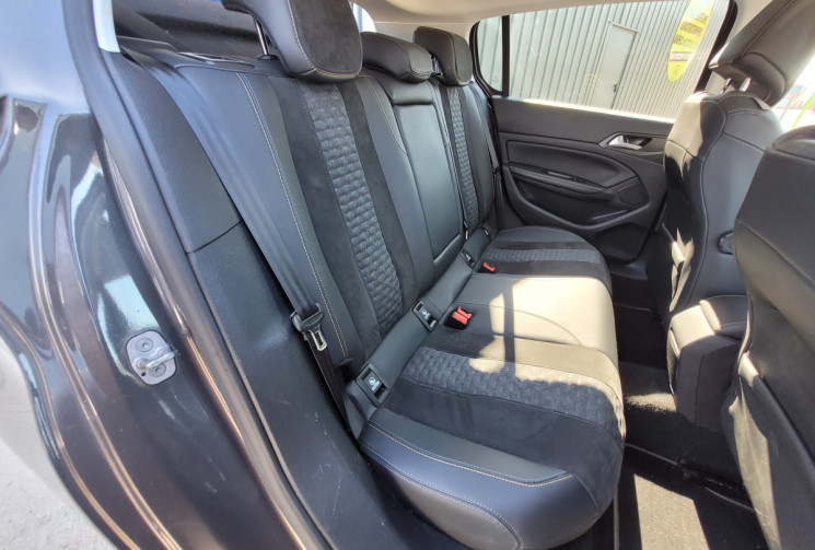 Peugeot 308 1.2 PURETECH 130 S&S ROADTRIP EAT8