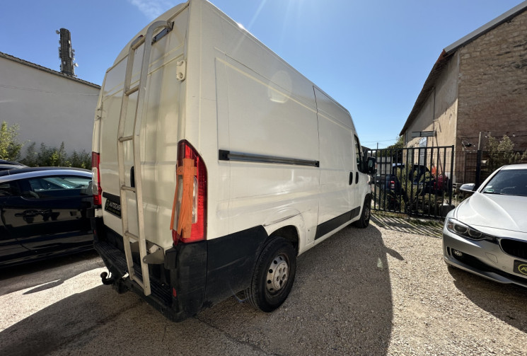 Peugeot Boxer Fg II 330 L2H2 2.2 HDi 120 cv / CLIMATISATION / RADAR DE RECUL / PAS DE TVA