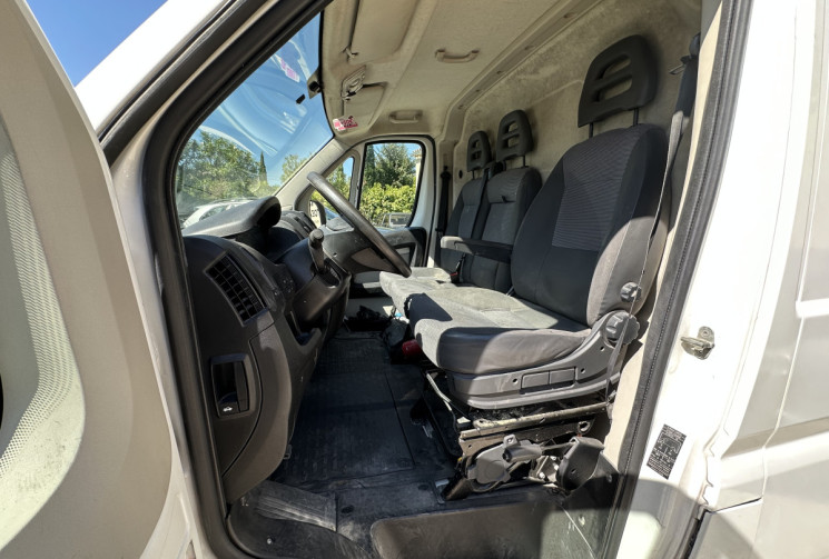 Peugeot Boxer Fg II 330 L2H2 2.2 HDi 120 cv / CLIMATISATION / RADAR DE RECUL / PAS DE TVA