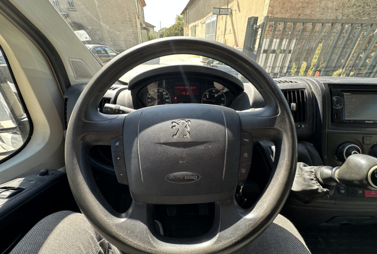 Peugeot Boxer Fg II 330 L2H2 2.2 HDi 120 cv / CLIMATISATION / RADAR DE RECUL / PAS DE TVA