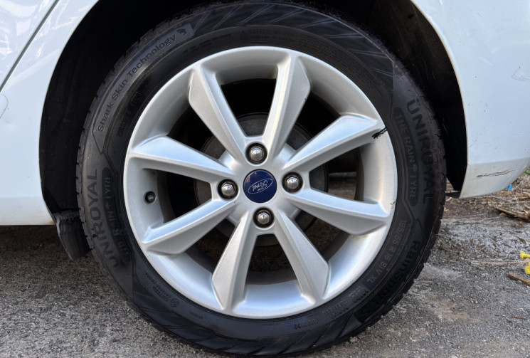 Ford Fiesta 1.0 ECOBOOST 100 TITANIUM