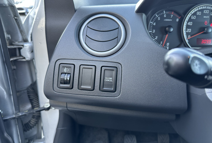 Suzuki Swift 2 II 1.3 VVT GLX 3P