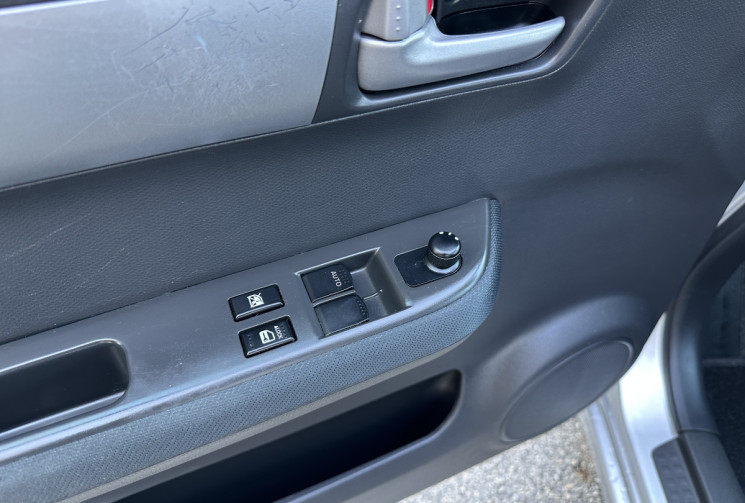 Suzuki Swift 2 II 1.3 VVT GLX 3P