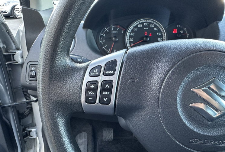 Suzuki Swift 2 II 1.3 VVT GLX 3P