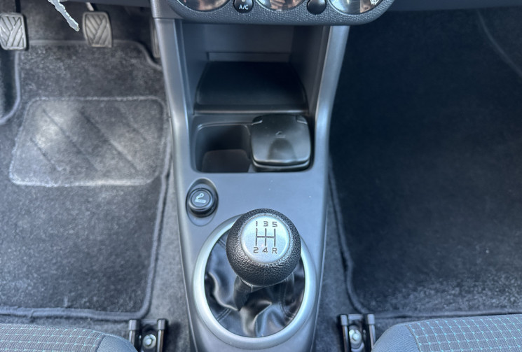 Suzuki Swift 2 II 1.3 VVT GLX 3P