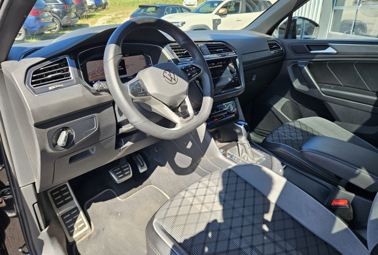 Volkswagen Tiguan II 2.0 TDI 150 DSG7 R-LINE FULL BLACK