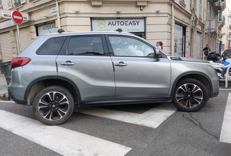 Suzuki Vitara 1.4 boosterjet 140 CH  BOITE AUTO  STYLE TOIT OUVRANT PANO 61500 KMS 1ere main