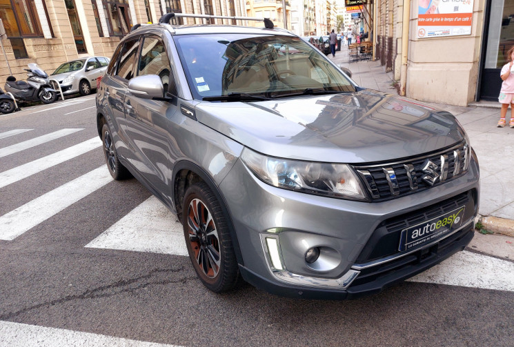 Suzuki Vitara 1.4 boosterjet 140 CH  BOITE AUTO  STYLE TOIT OUVRANT PANO 61500 KMS 1ere main