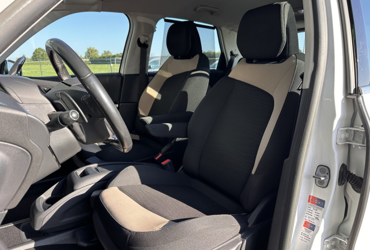 Citroën C4 PICASSO 1.6 e-HDi FAP ETG6 114 cv Intensive - Attelage