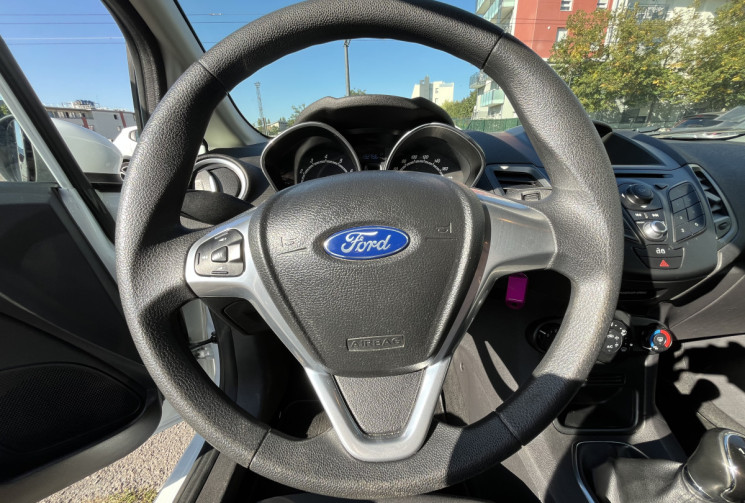 Ford Fiesta VI Phase 2 3 portes 1.25 i 60 cv
