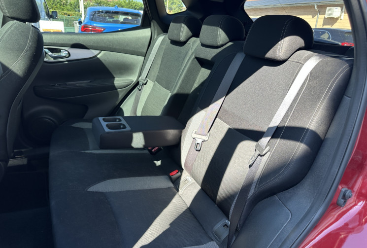 Nissan Qashqai 1.2 DIG-T 115 ch N-Connecta Xtronic / FAIBLE KILOMETRAGE / 2E MAIN / Entretien à jour