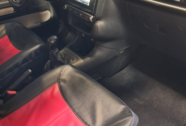Citroën C3 1.2  PureTech 82ch Graphic - OPTIONS - 1ER Main -TBE - SUIVI ENTRETIEN DISTRI - GARANTIE 