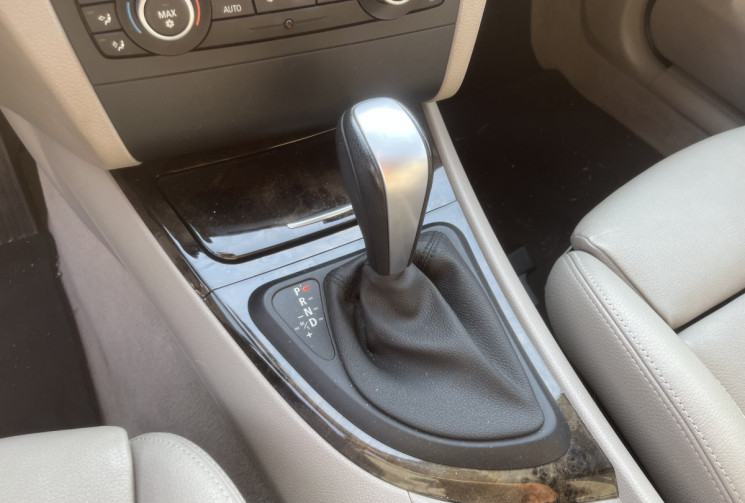 BMW Série 1 120d luxe 177cv BMW Série 1 120d luxe 177cv