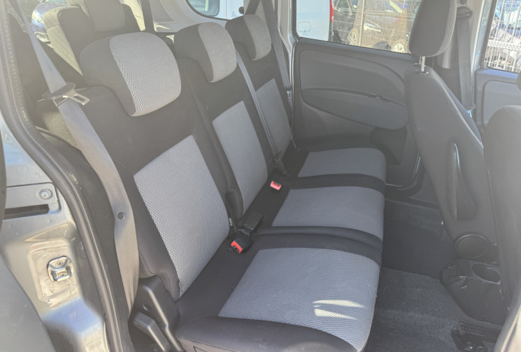 FIAT DOBLO CARGO 1.6 D MULTIJET / 90 CH / 7 PLACES 