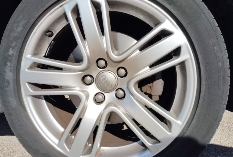 Audi Q3 2.0 TDI 184ch S line quattro S tronic  Audi Q3 2.0 TDI 184ch S line quattro S tronic