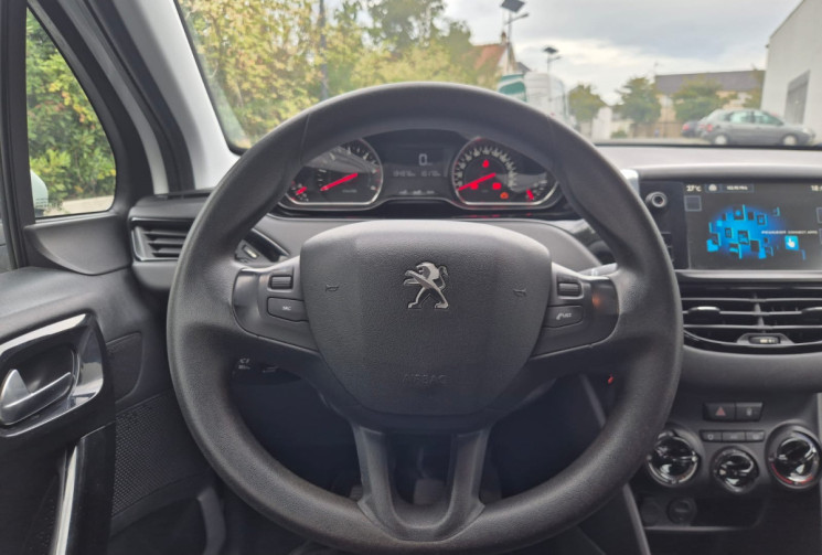 Peugeot 208 1.4 HDi FAP Active 5p Peugeot 208 1.4 HDi FAP Active 5p