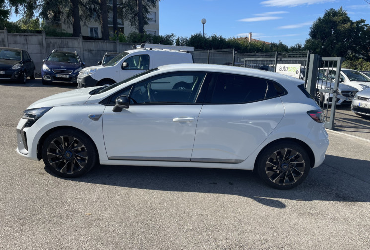 Renault CLIO V 1.6 E-TECH / 145 CH / ALPINE