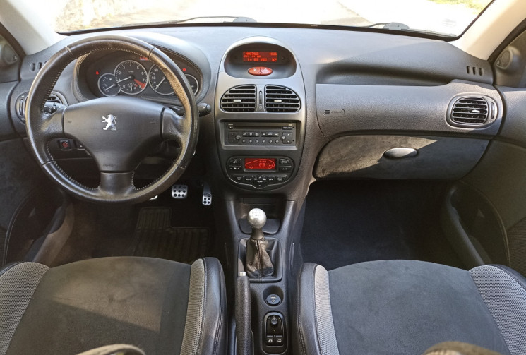 Peugeot 206 RC 2.0 i 177cv - Origine France - Distrib + embrayage à jour !